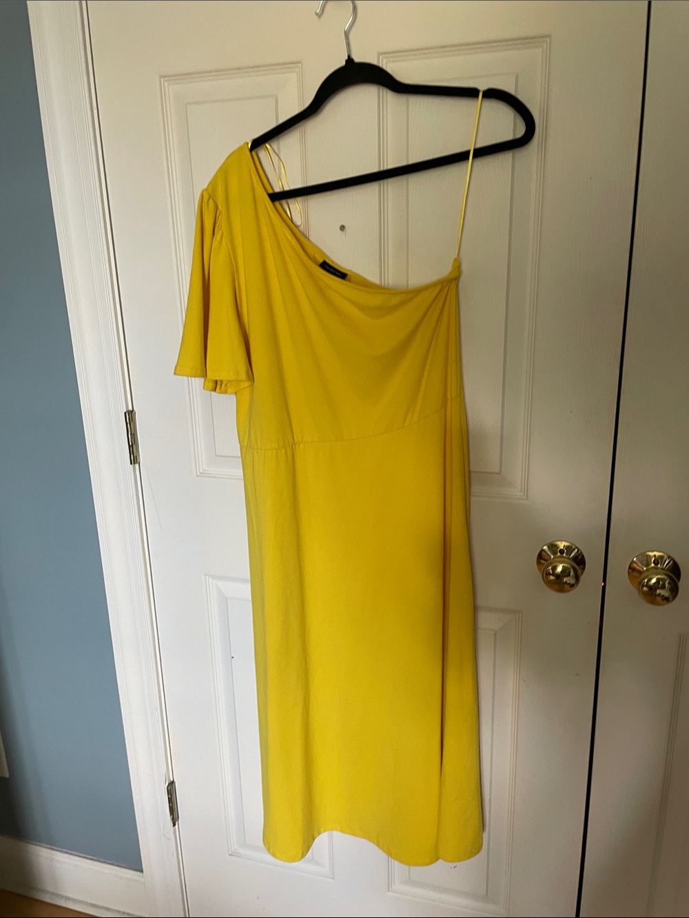 Who what wear Yellow One-Shoulder Women's Dress size large